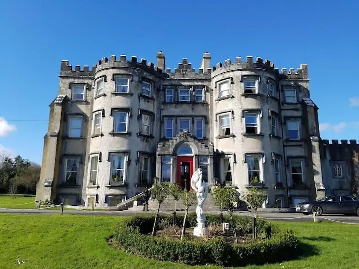 Villa The Old House At Belfield Tralee 0*,